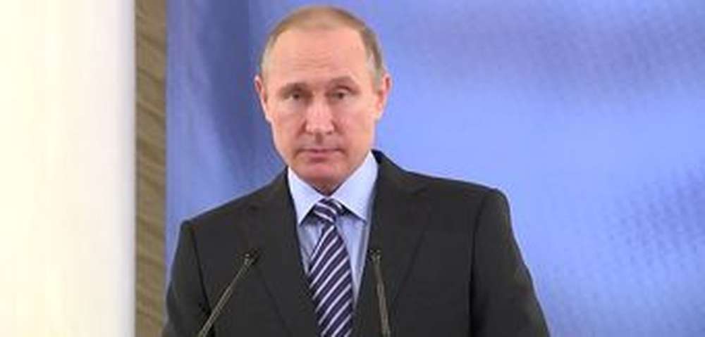 Путин пообещал российскому автопрому почти 140 млрд рублей поддержки в 2016 году