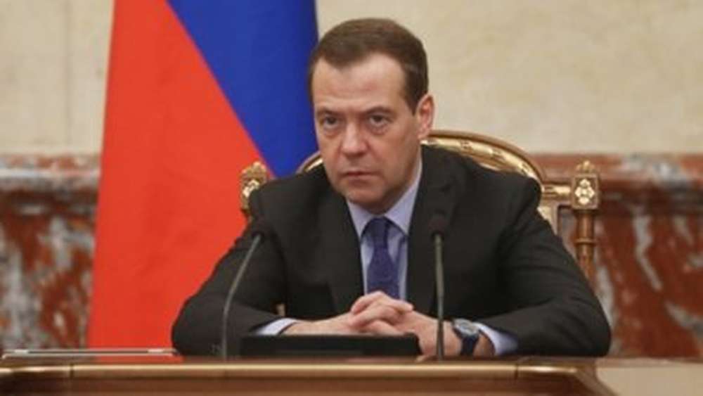 Медведев назвал 63% федеральных автотрасс соответствующими нормативам