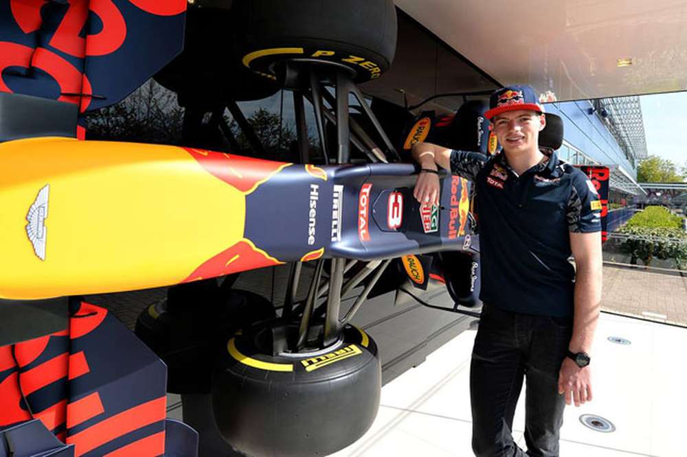 Ферстаппен готовится к первой гонке в составе Red Bull