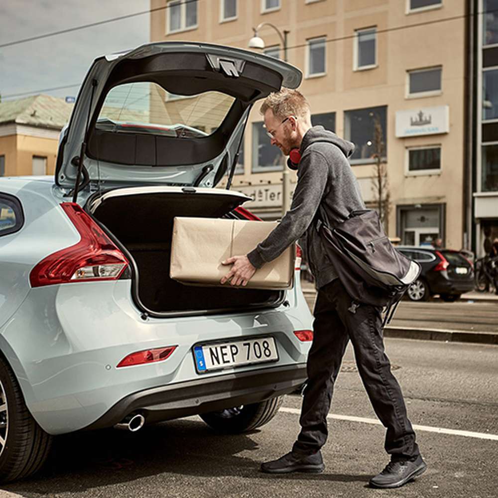 Volvo запустила тестовую доставку товаров в автомобили клиентов