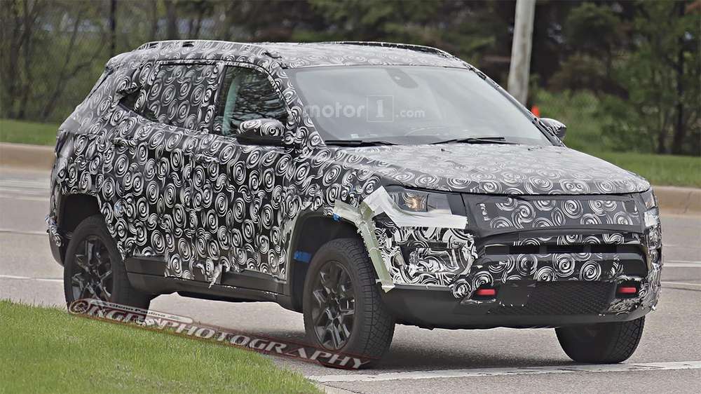 Новый компактный кроссовер Jeep получит версию для тяжелого бездорожья