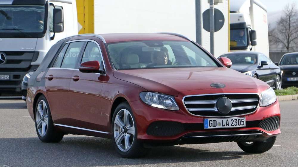 Универсал Mercedes E-Class раскроют в начале июня