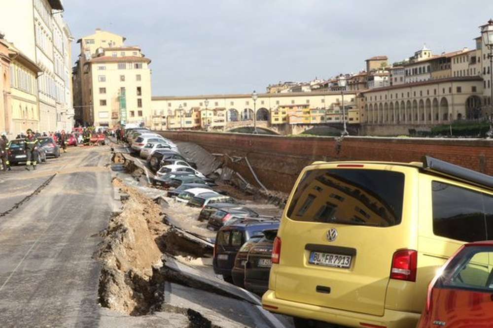 Москва провалиться под землю. Москва провалится под землю. Водомой авто.