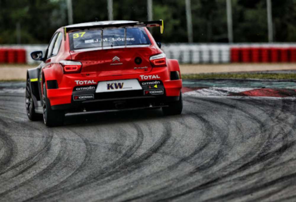 Хосе-Мария Лопес лидирует в первой тренировке WTCC на Нюрбургринге