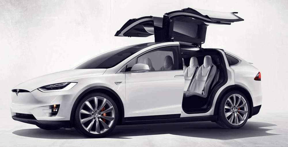Владелец Model X решил судиться с Tesla из-за плохого качества электромобиля