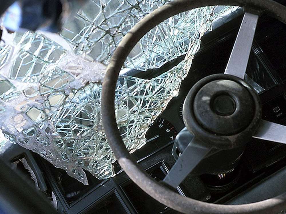 Пермский полицейский погиб, врезавшись в дерево при преследовании нарушителя ПДД