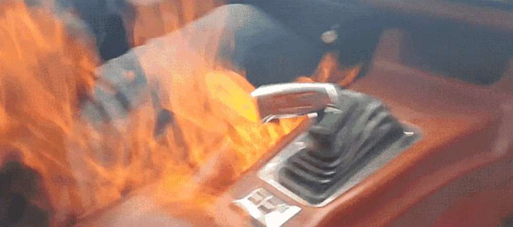Chevrolet Camaro сгорела сразу после тюнинга в Канаде