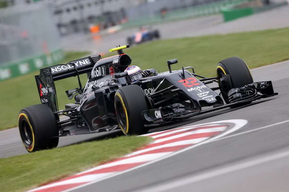 В McLaren позитивно оценили дебют новой турбины