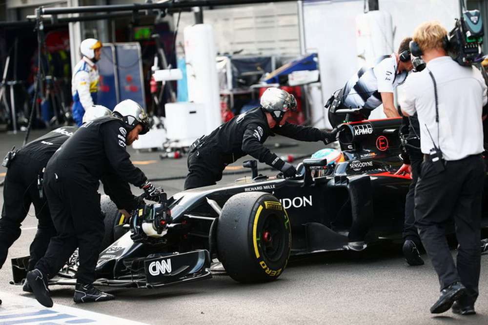 Вторая подряд гонка без очков для McLaren