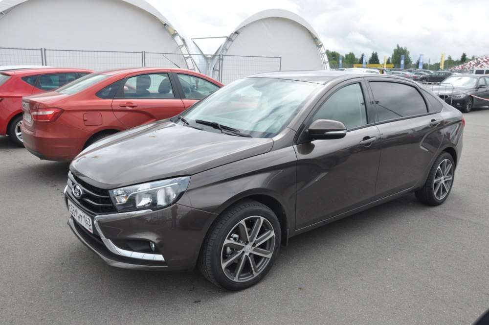 Lada vesta signature фото