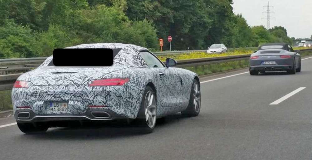 Mercedes-AMG GT Roadster сфотографировали на автобане в Германии
