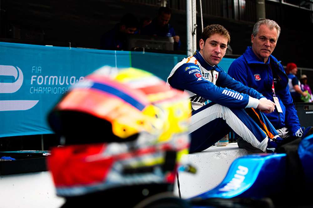 Фряйнс проведёт в Andretti ещё один сезон