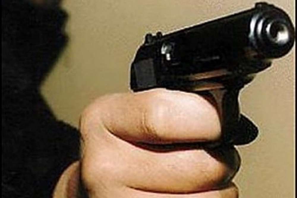В Астане пассажир такси угрожал водителю ружьем