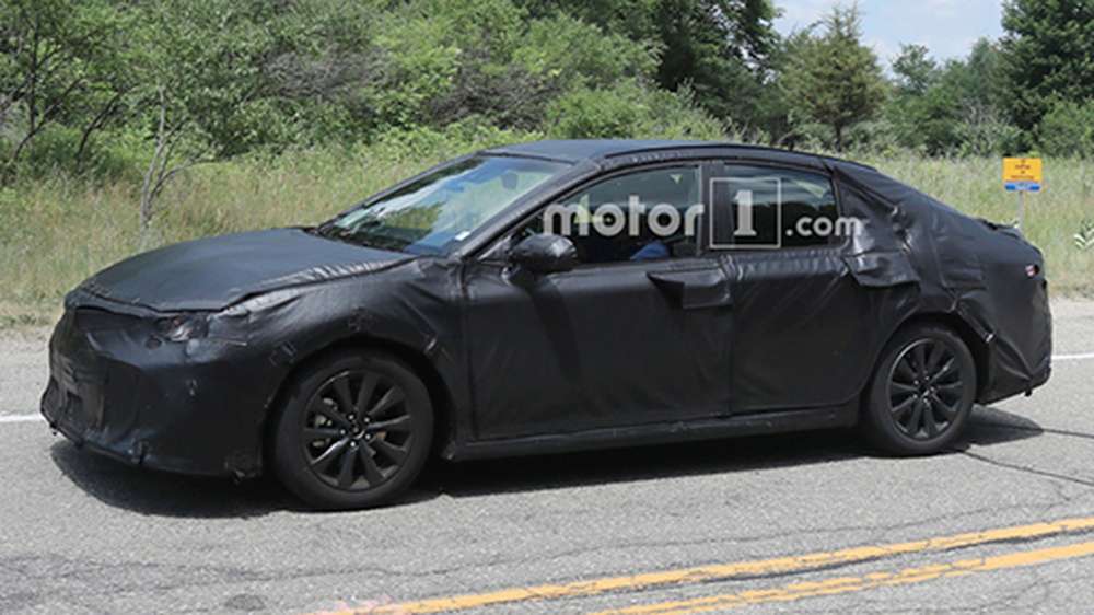 В США сфотографировали прототип нового поколения Toyota Camry
