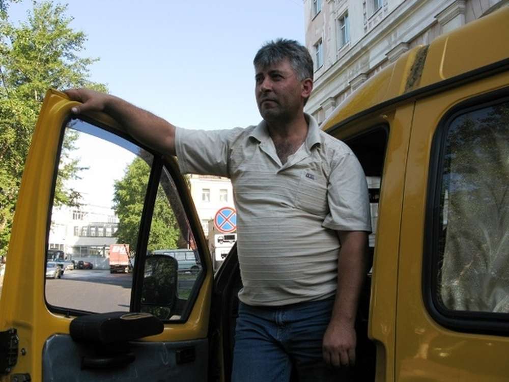 На востоке Москвы столкнулись две маршрутки, пострадали три человека