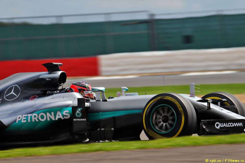 Окон: Невозможно сравнивать Mercedes и Renault