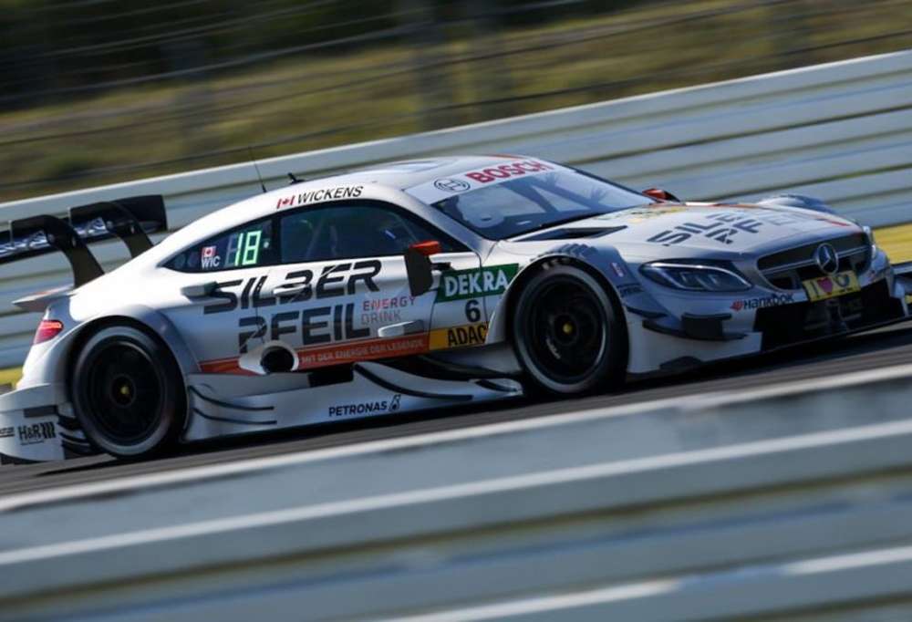 Mercedes доминирует на первой тренировке DTM в Зандворте