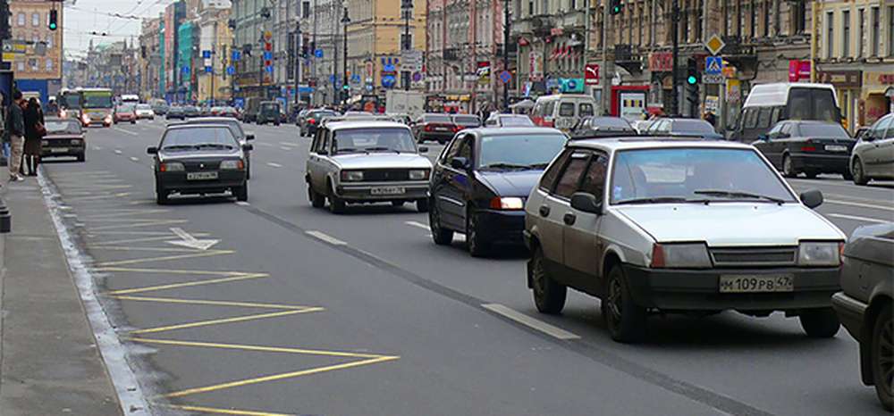 Камеры в Москве начнут фиксировать езду с выключенными фарами