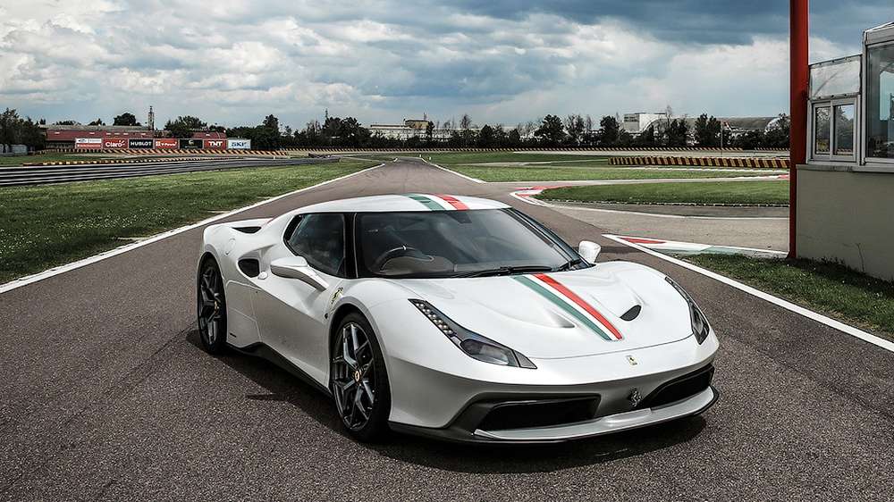 Эксклюзивные суперкары Ferrari раскупили на пять лет вперед