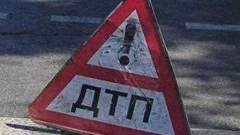 В ЮКО в результате столкновения легкового авто с грузовиком погибли трое человек