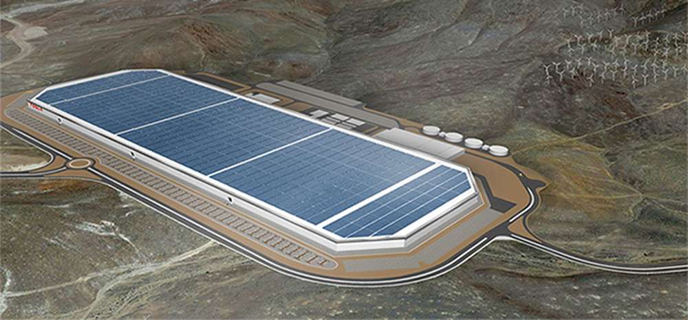 Tesla открыла новый завод в пустыне