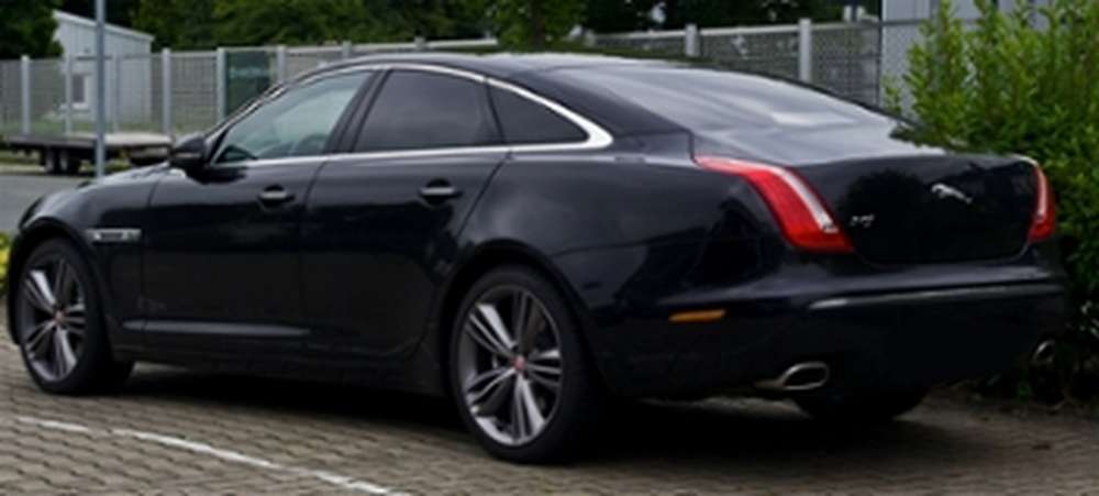Росстандарт информирует об отзыве 2152 автомобилей Jaguar XF и XJ