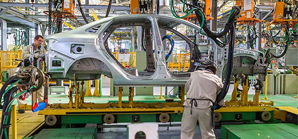 АвтоВАЗ планирует к концу года снизить расходы на комплектующие