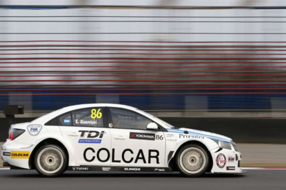 Эстебан Герьери лидер первой тренировки WTCC в Аргентине
