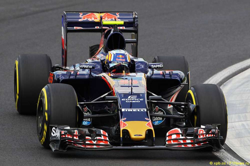 Сайнс: В Red Bull помогли многим молодым пилотам