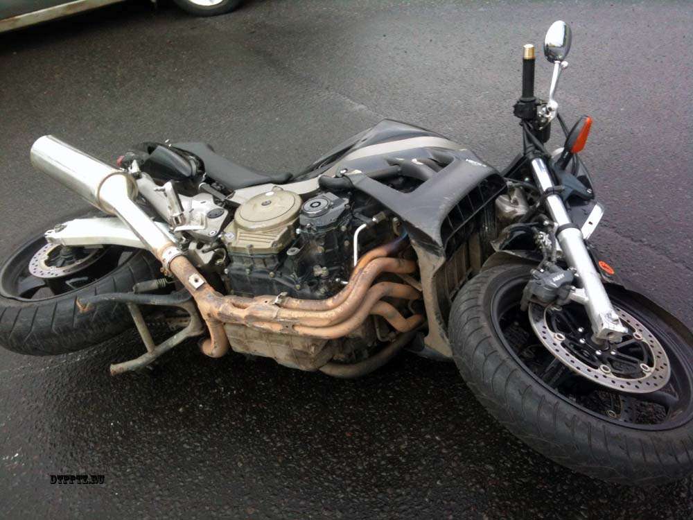 В Пуховичском районе водитель BMW X5 не пропустил мотоцикл: байкер погиб