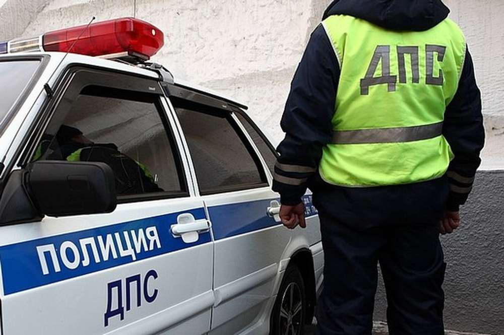 В Сибири несколько человек пострадали при столкновении 12 машин из-за тумана