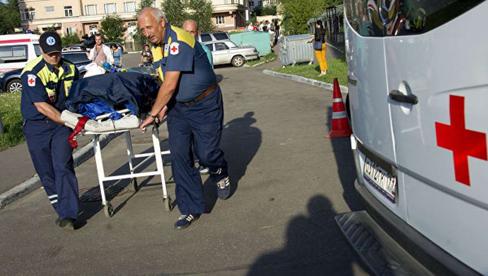 Четыре человека пострадали при столкновении автобуса с маршруткой в Москве