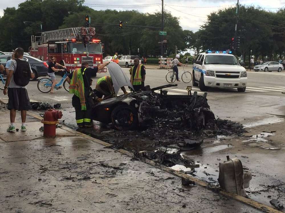 Водитель выжил в разорванном на куски Lamborghini Huracan
