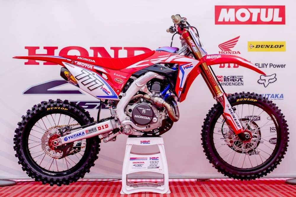 Евгений Бобрышев будет гоняться на новом мотоцикле Honda CRF450RW 2017