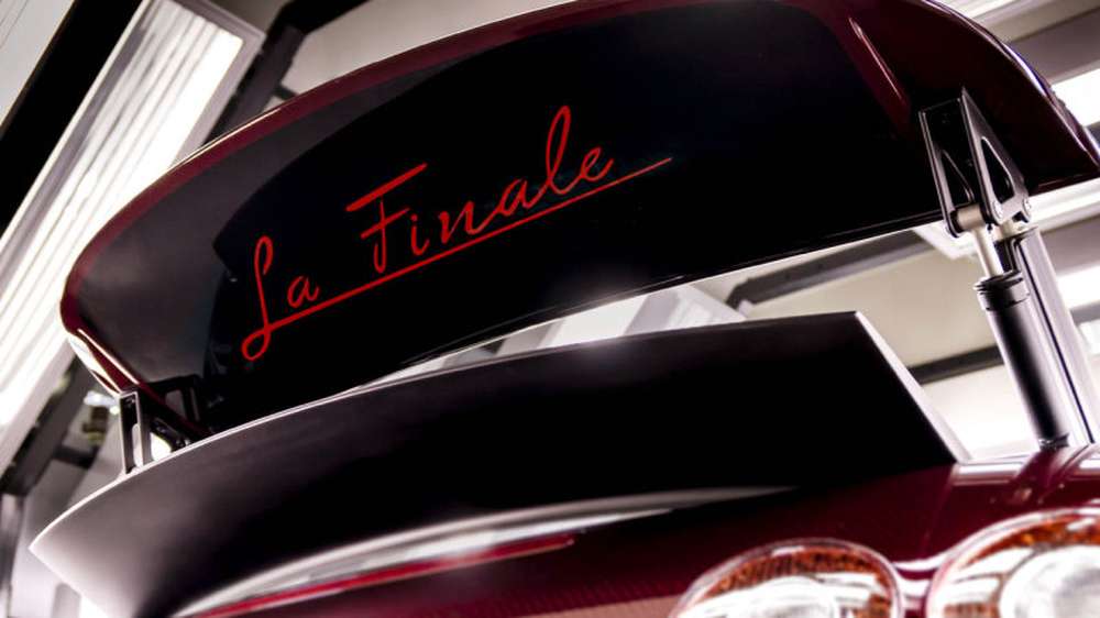 Продан последний экземпляр гиперкара Bugatti Veyron