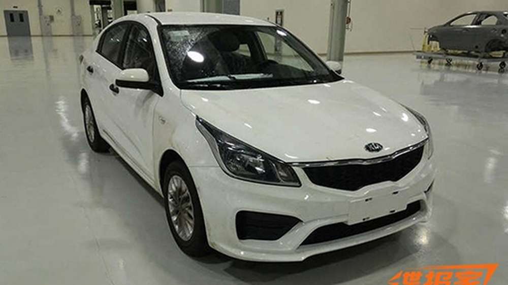 Фотошпионы сфотографировали новый Kia Rio без камуфляжа