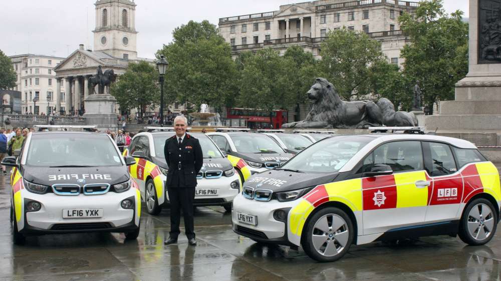Пожарные Лондона закупили 52 электрокара BMW i3