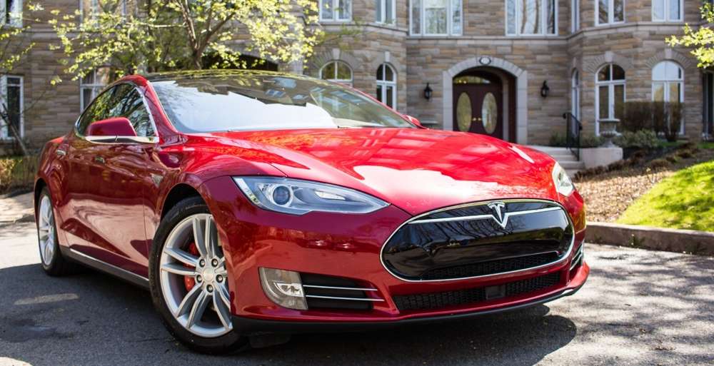 Tesla судится с властями штата Мичиган за запрет прямых продаж электрокаров
