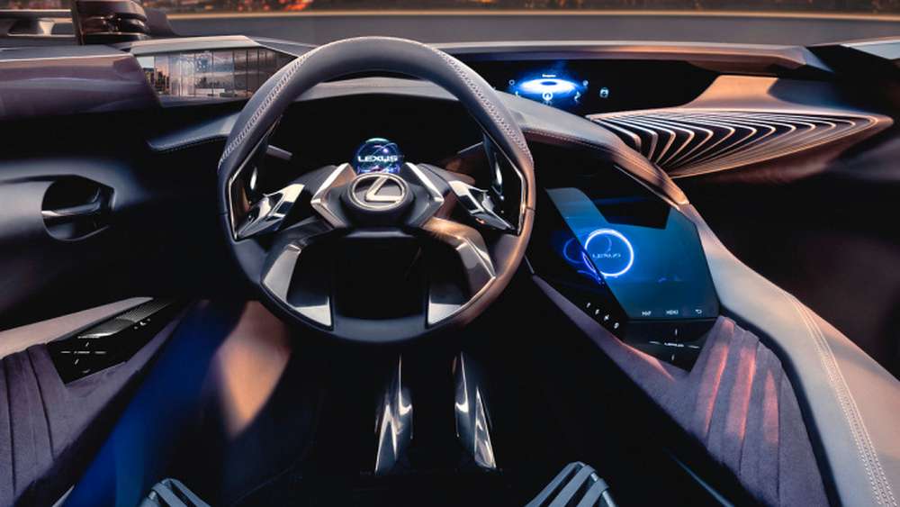 Lexus показал салон концептуального паркетника UX Concept
