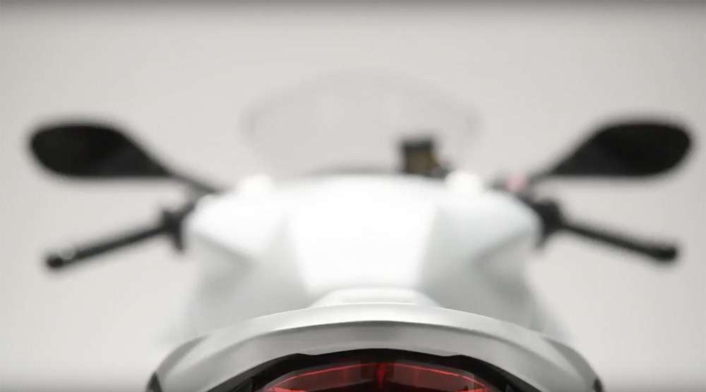 Новый мотоцикл Ducati SuperSport