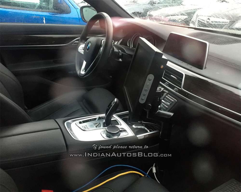 Опубликовано первое изображение салона новой BMW 5-Series
