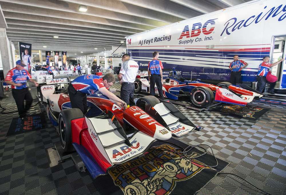 A.J. Foyt Racing переходит на Chevrolet