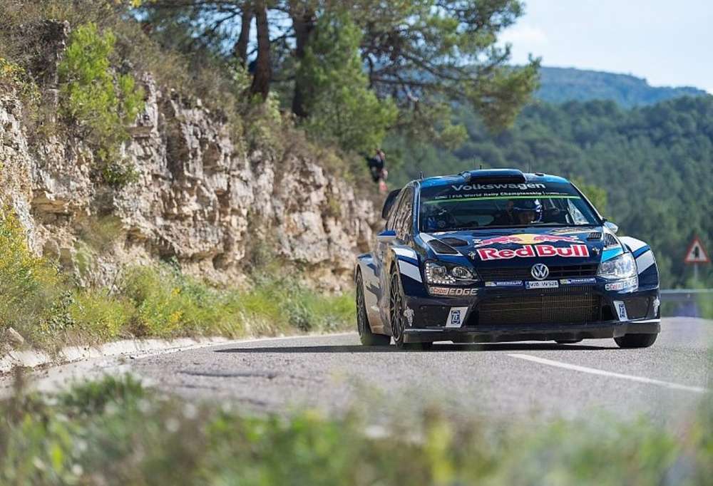 Себастьен Ожье выиграл четвертый титул WRC, победив на Ралли Каталония