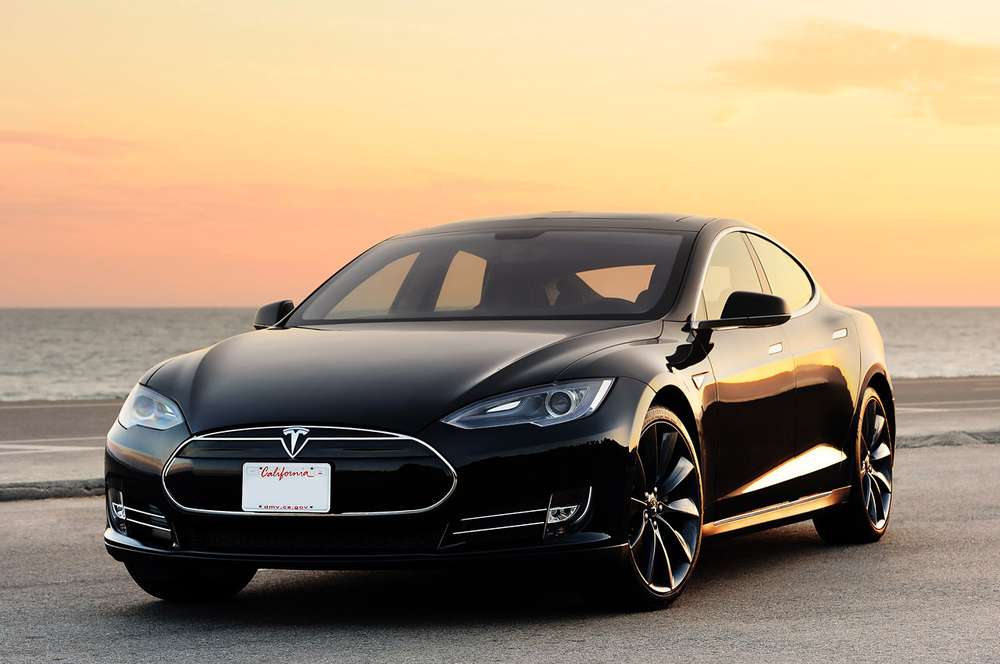 Владелец Tesla Model S пересек США бесплатно