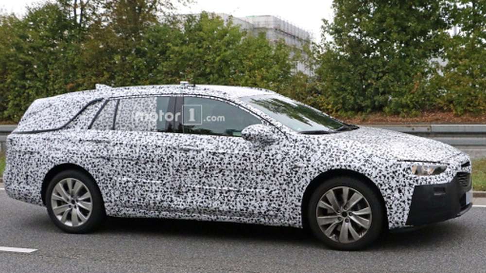 Универсал Opel Insignia станет заметно длиннее