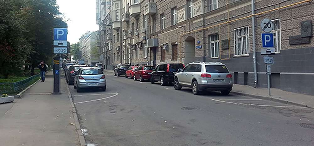 Срок действия резидентных парковочных разрешений продлят до трех лет