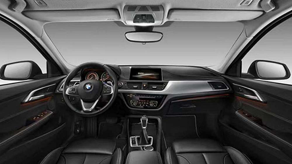 Компания BMW показала салон седана 1-Series