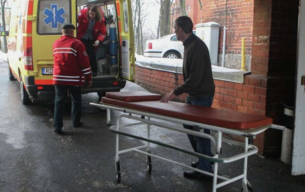 В Латвии перевернулся автобус, в котором находились 22 ребенка