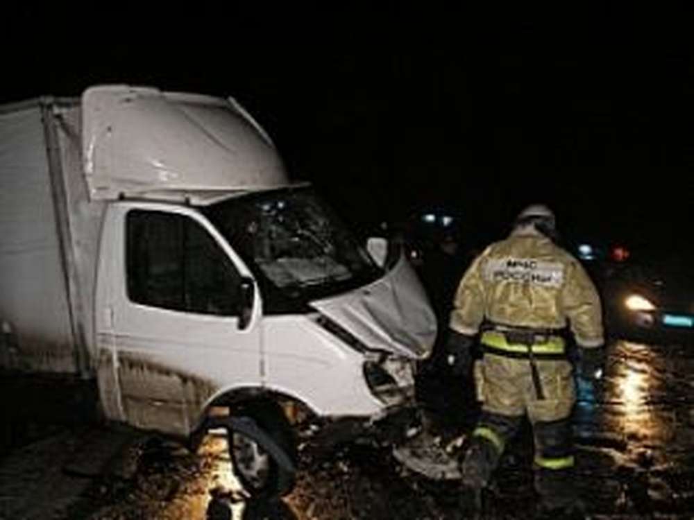 Под Пензой при столкновении трех машин погибли два человека