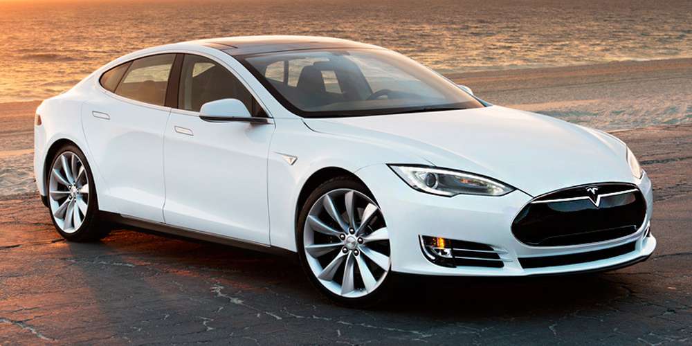 Tesla Model S получит полный привод